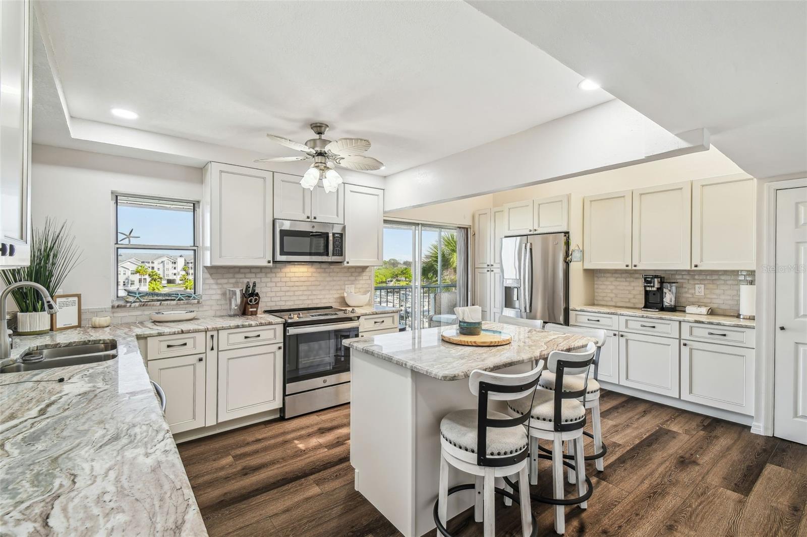 5537 SEA FOREST DR #301, NEW PORT RICHEY, FL, 34652