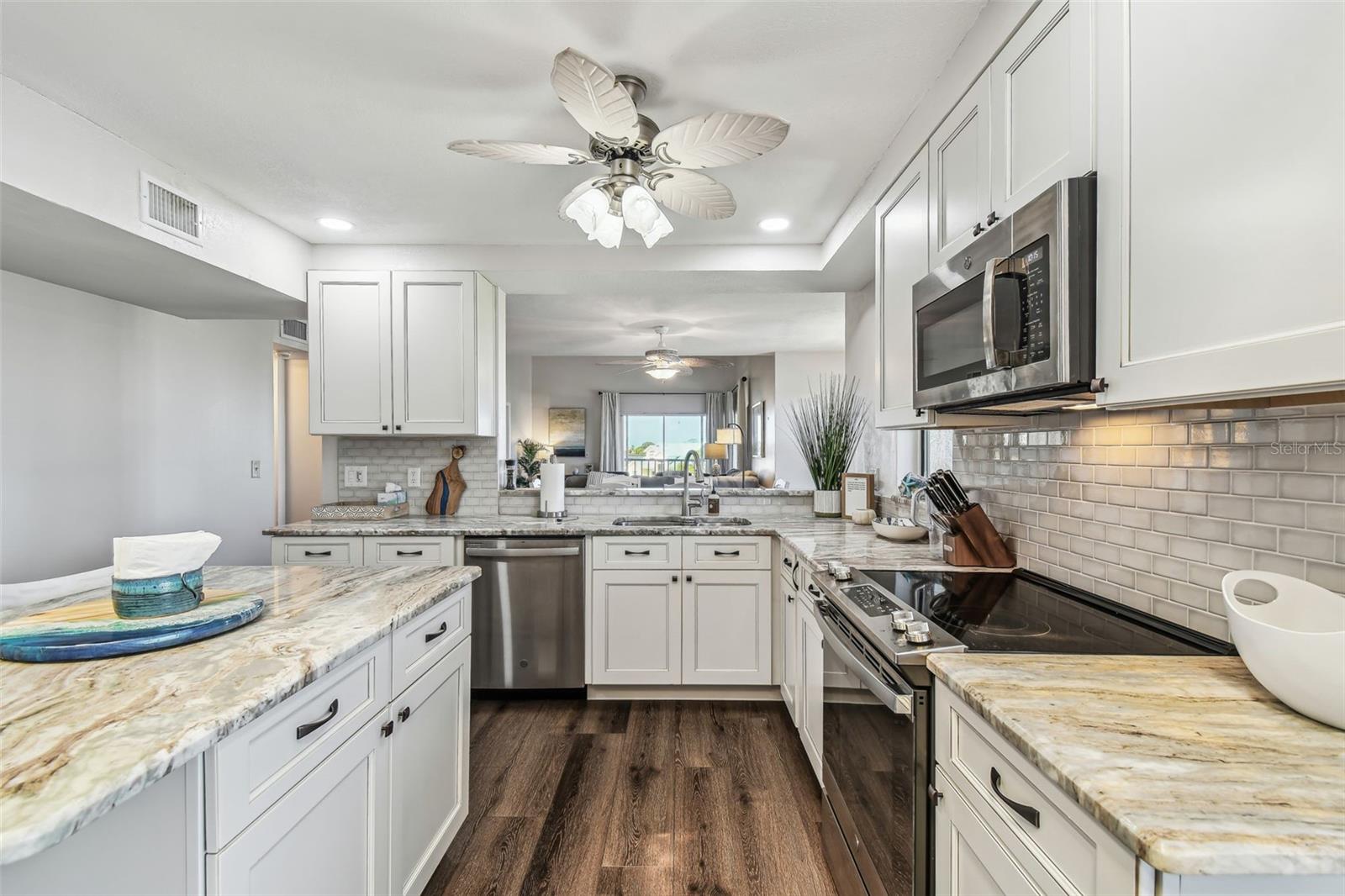 5537 SEA FOREST DR #301, NEW PORT RICHEY, FL, 34652