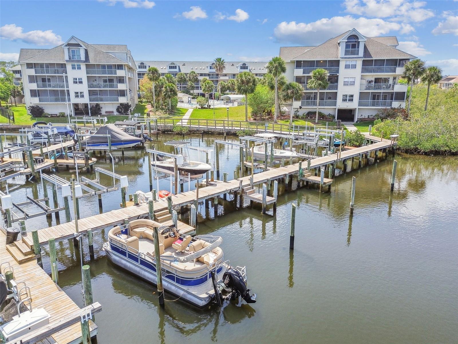 5537 SEA FOREST DR #301, NEW PORT RICHEY, FL, 34652