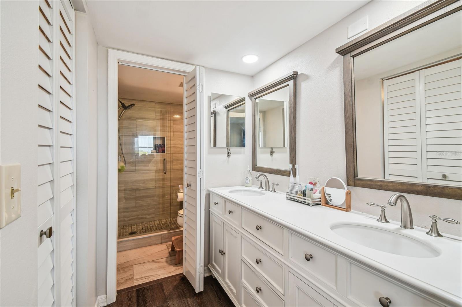 5537 SEA FOREST DR #301, NEW PORT RICHEY, FL, 34652
