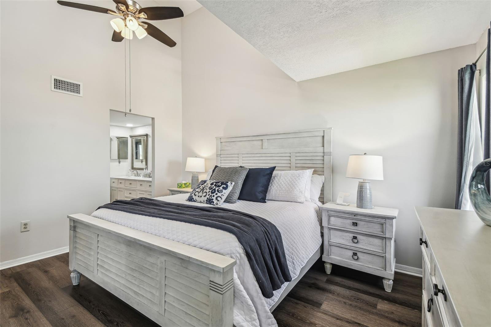 5537 SEA FOREST DR #301, NEW PORT RICHEY, FL, 34652