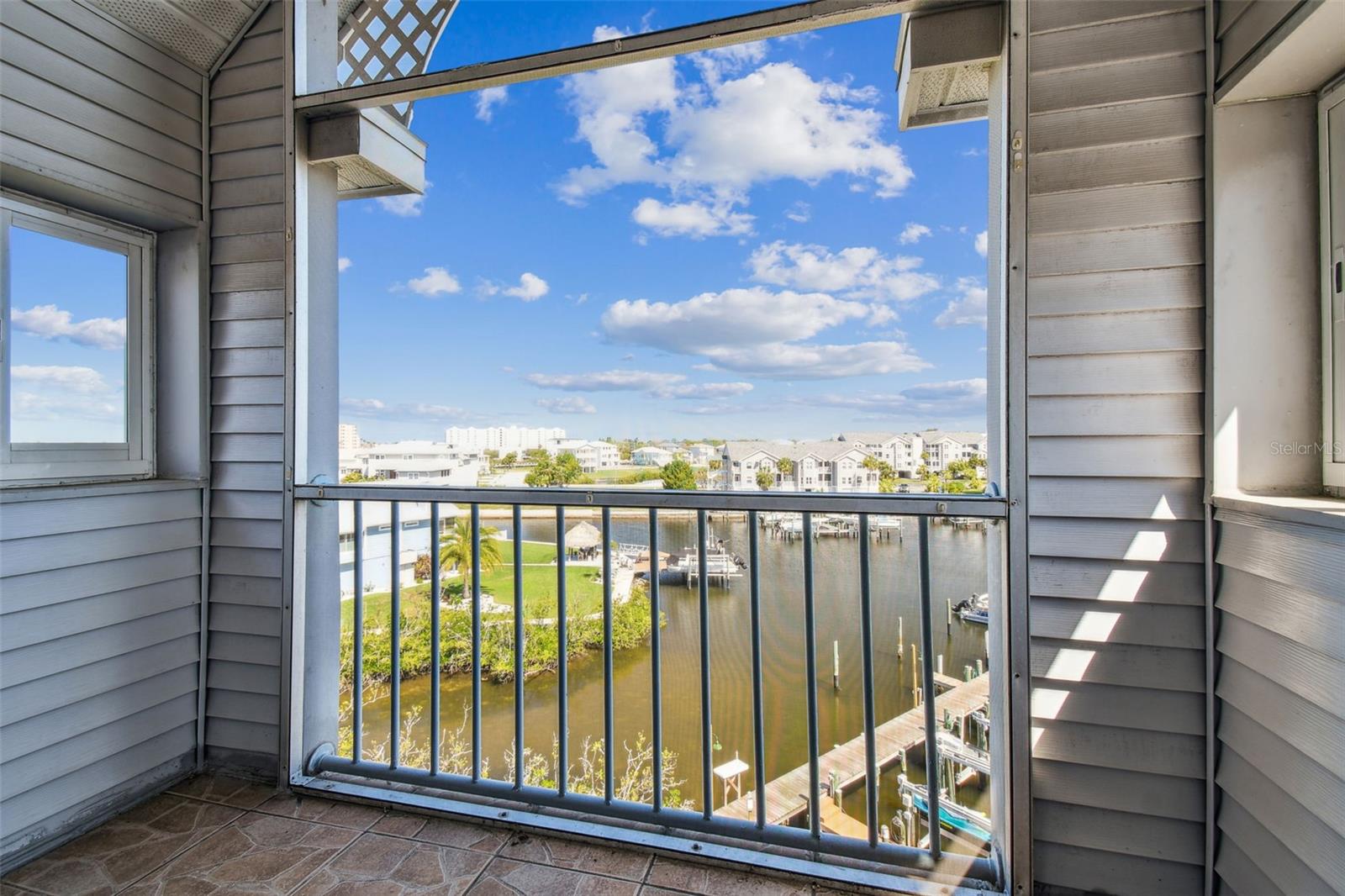 5537 SEA FOREST DR #301, NEW PORT RICHEY, FL, 34652