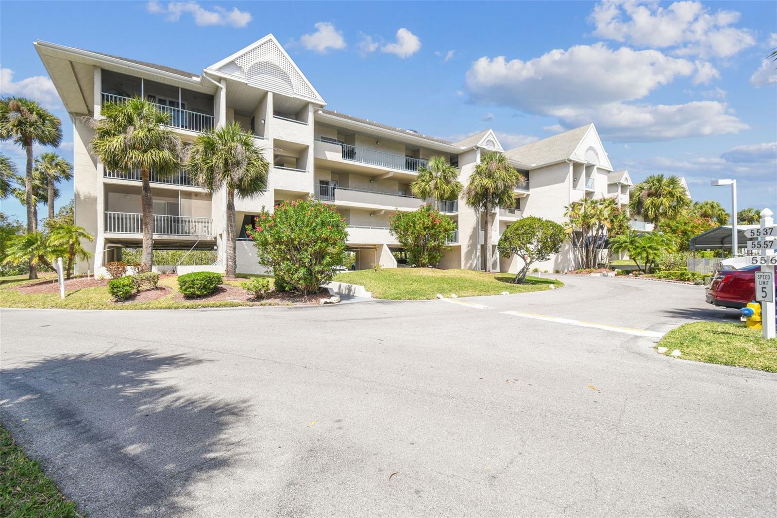 5537 SEA FOREST DR #301, NEW PORT RICHEY, FL, 34652
