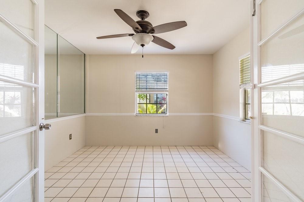 410 39TH AVE NE, ST PETERSBURG, FL, 33703
