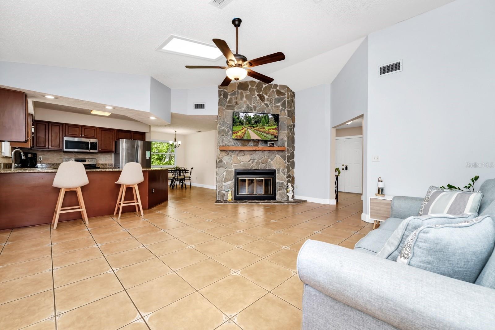 275 W 3RD ST, CHULUOTA, FL, 32766