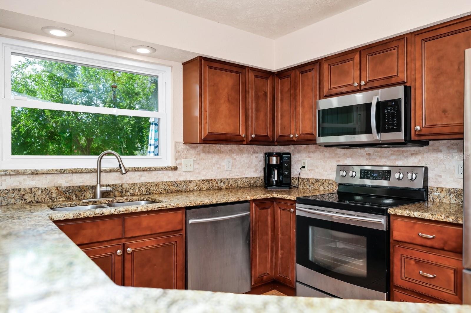 275 W 3RD ST, CHULUOTA, FL, 32766