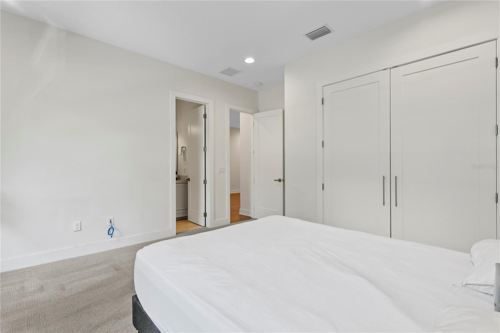 3411 W EL PRADO BLVD, TAMPA, FL, 33629