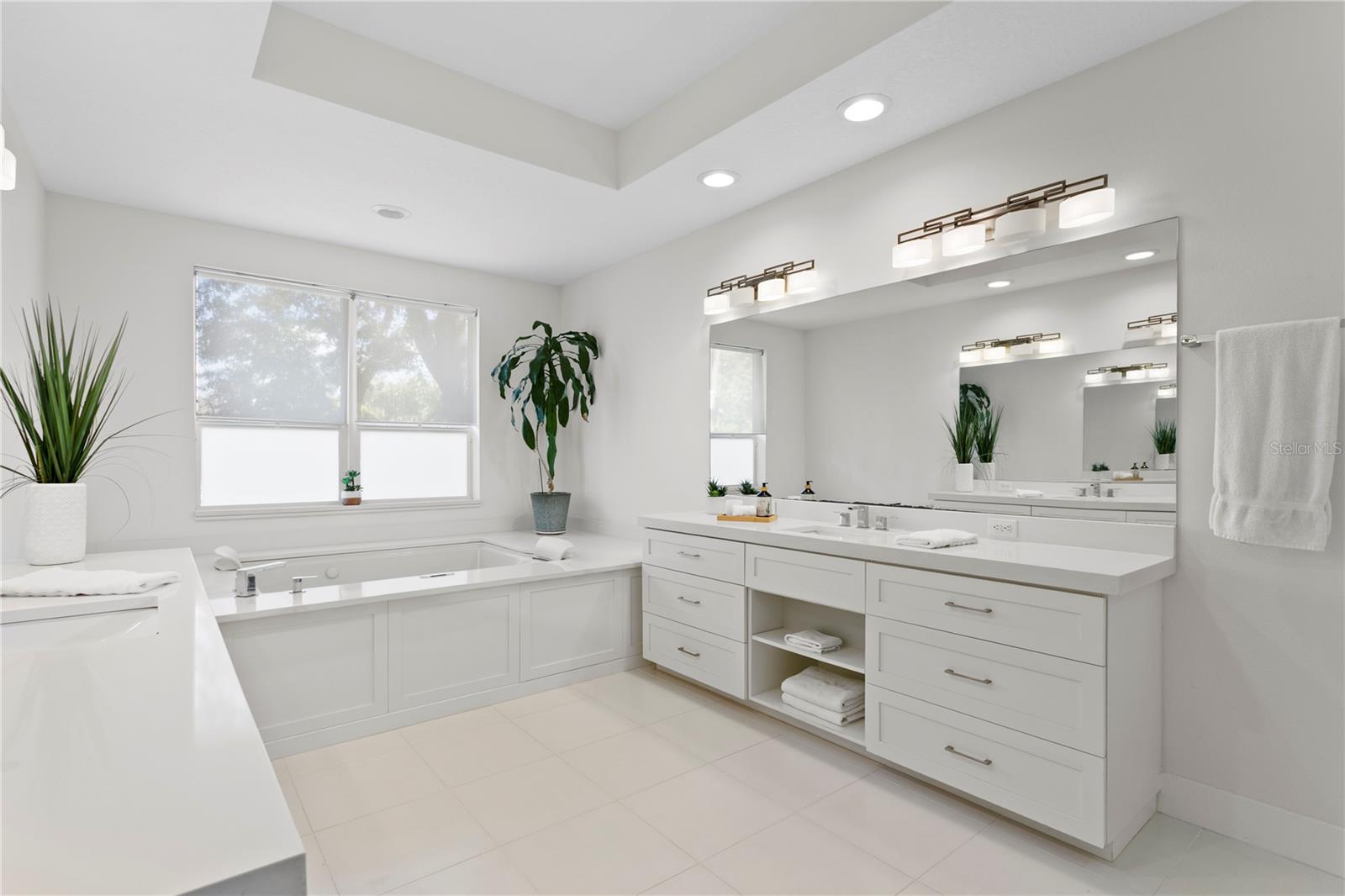 3411 W EL PRADO BLVD, TAMPA, FL, 33629