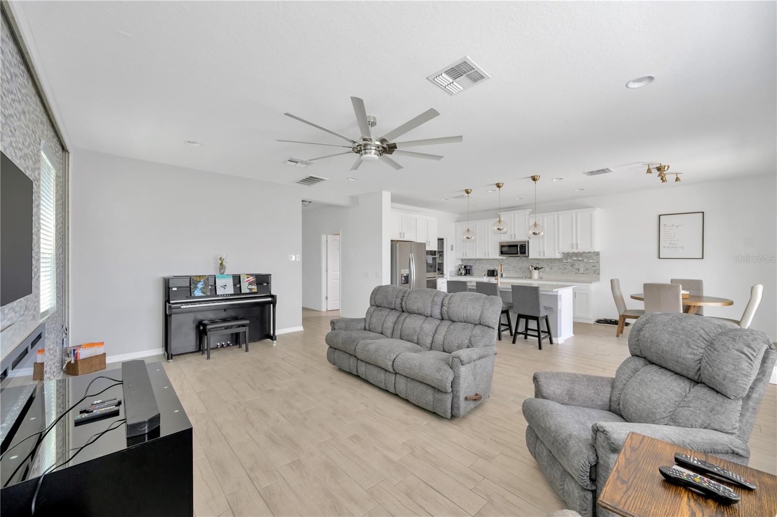 19592 BREYNIA DR, LUTZ, FL, 33558