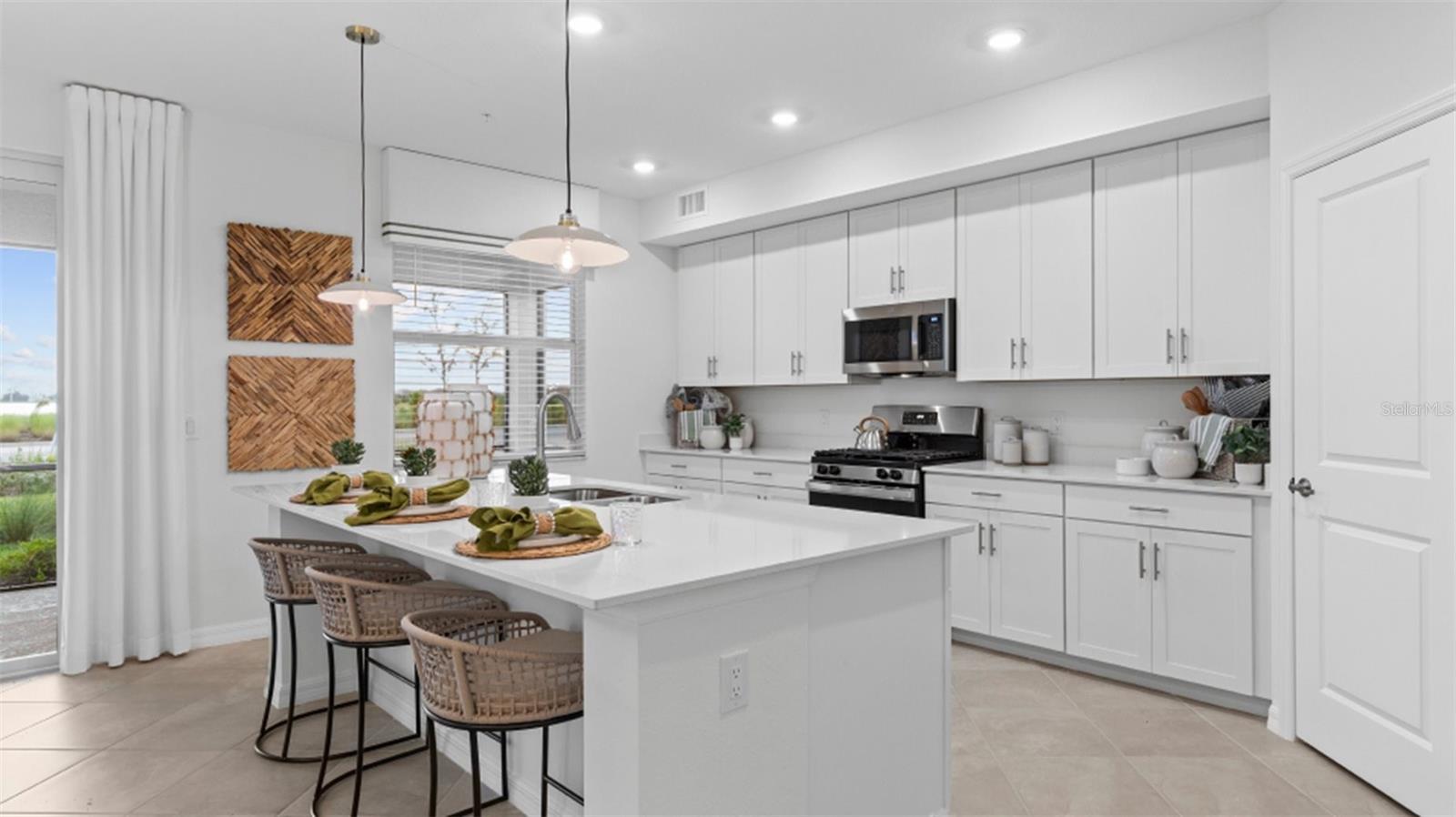 5616 SUMMIT POINTE CIR #101, BRADENTON, FL, 34210