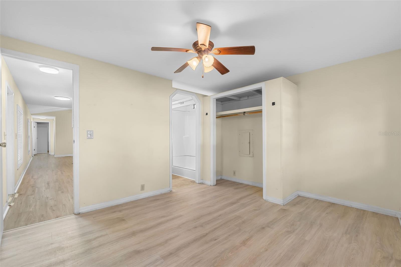 5741 E LAKE FOX DR, WINTER HAVEN, FL, 33884