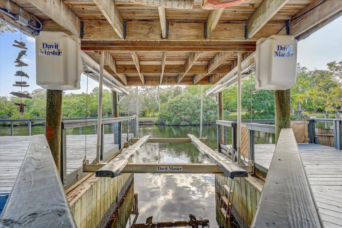 7500 N OLA AVE, TAMPA, FL, 33604