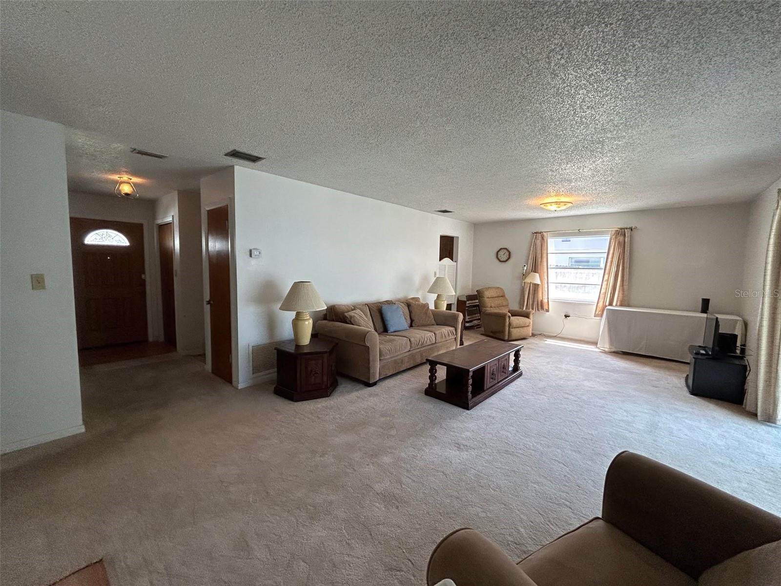 704 ROBERT ST, KISSIMMEE, FL, 34741