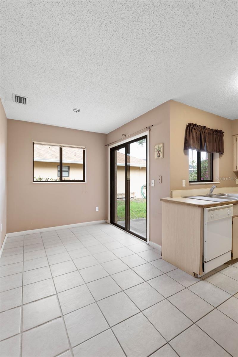 100 WESTBURY LN, PALM COAST, FL, 32164