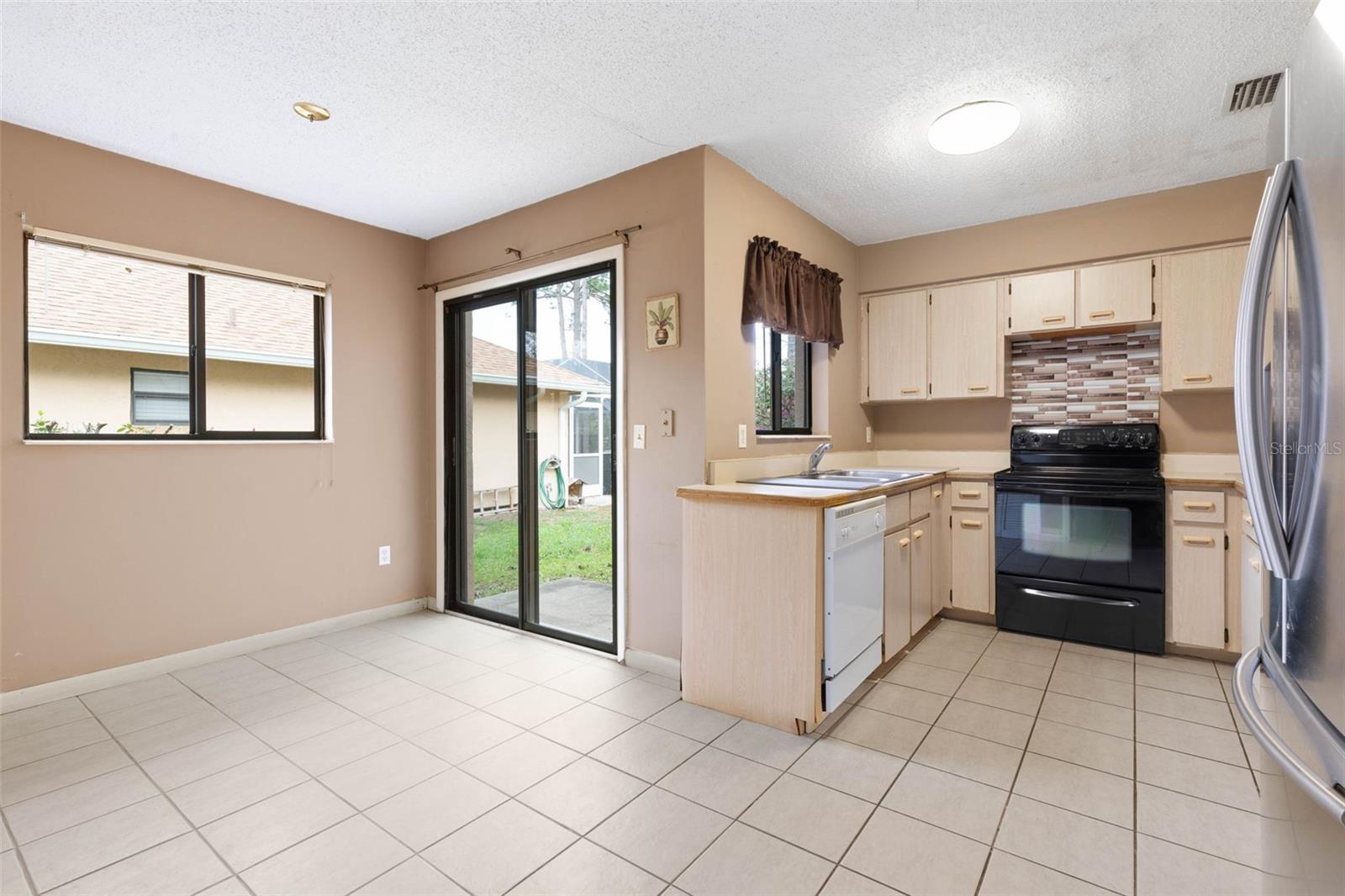 100 WESTBURY LN, PALM COAST, FL, 32164