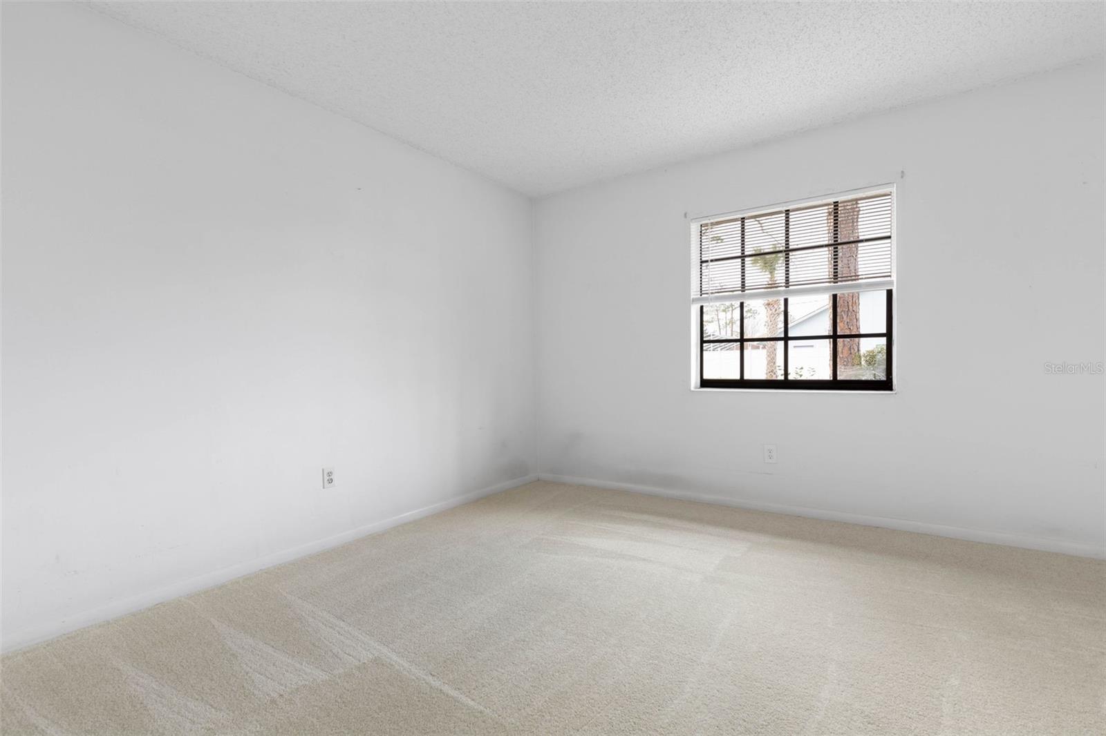 100 WESTBURY LN, PALM COAST, FL, 32164