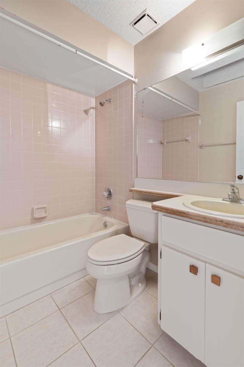 100 WESTBURY LN, PALM COAST, FL, 32164