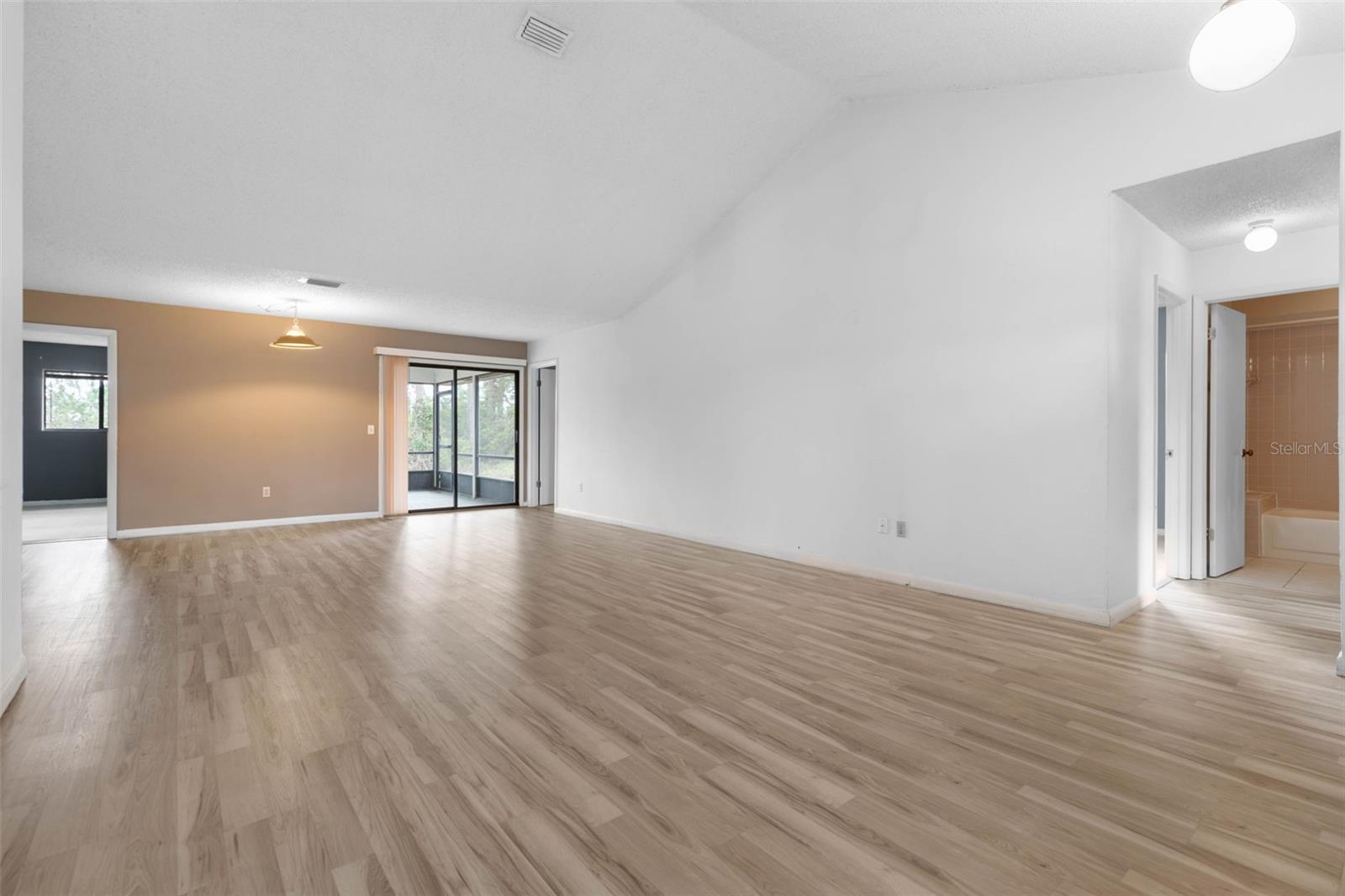 100 WESTBURY LN, PALM COAST, FL, 32164