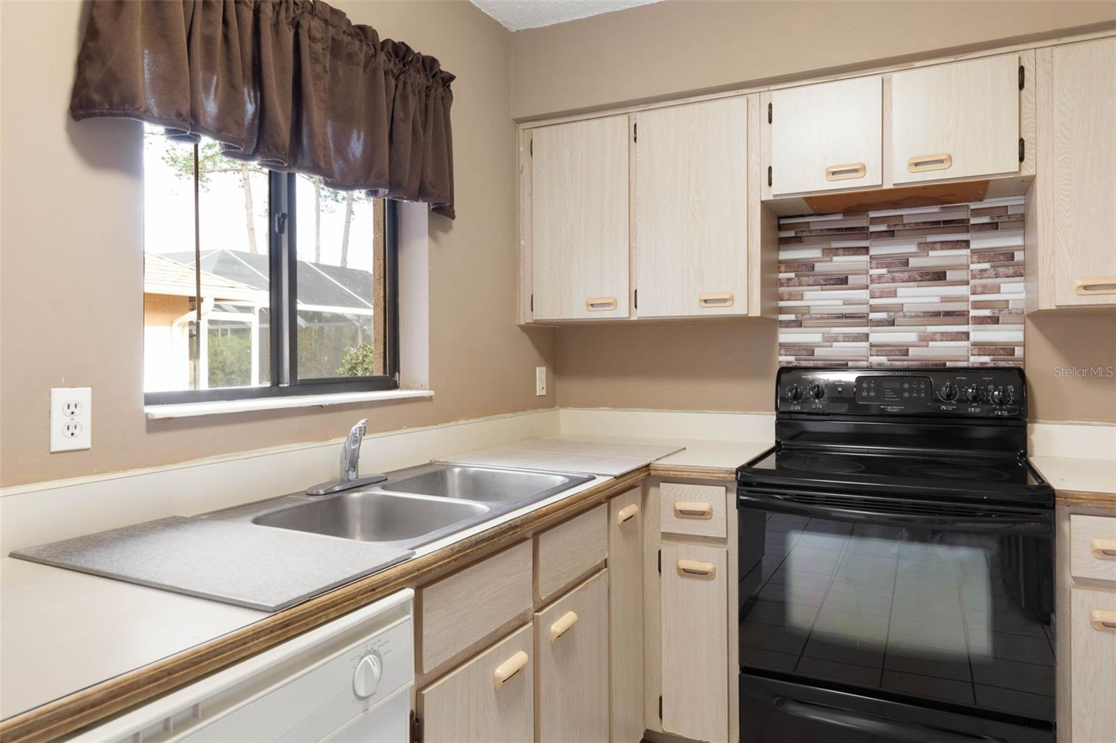 100 WESTBURY LN, PALM COAST, FL, 32164