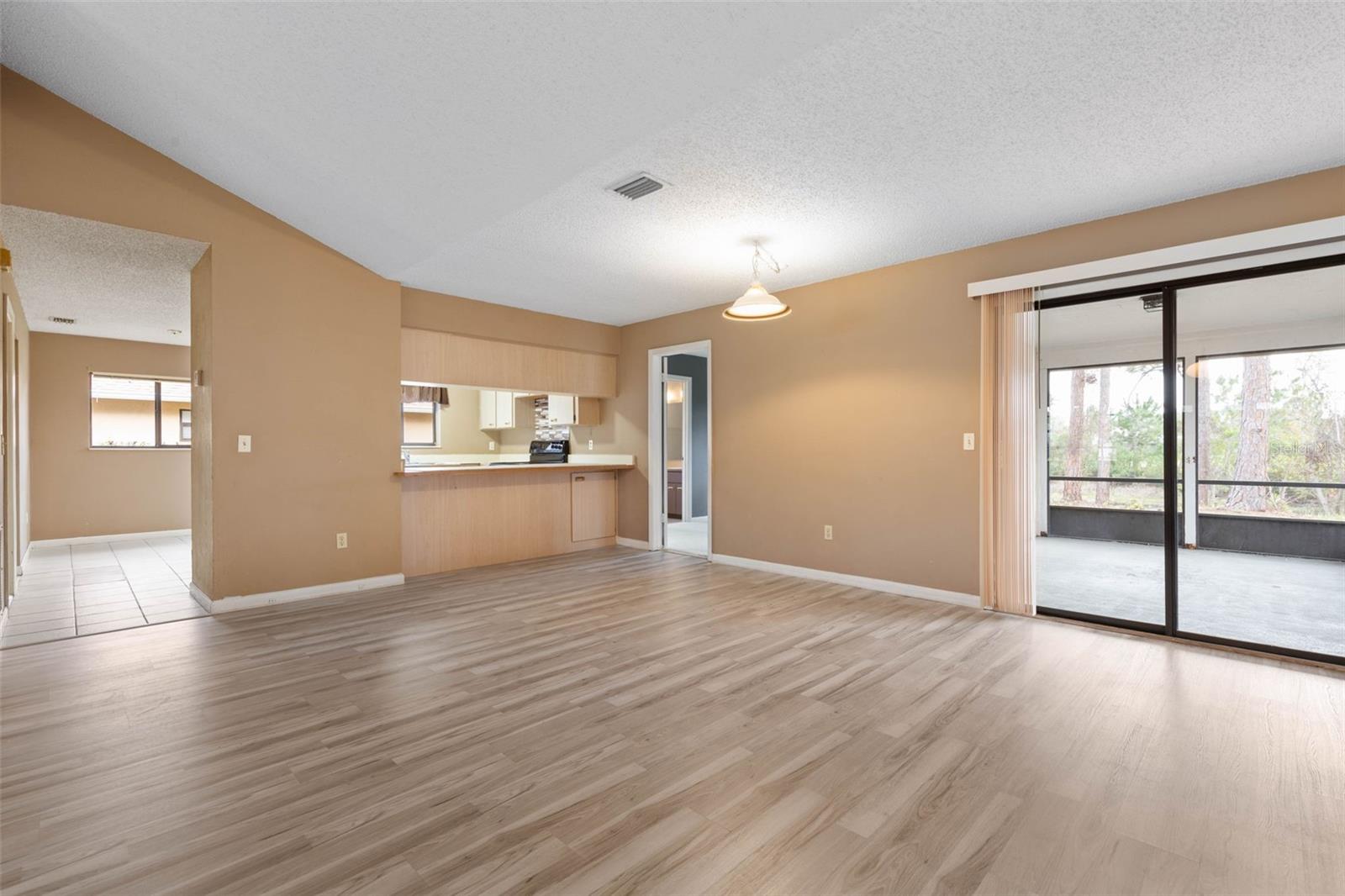 100 WESTBURY LN, PALM COAST, FL, 32164