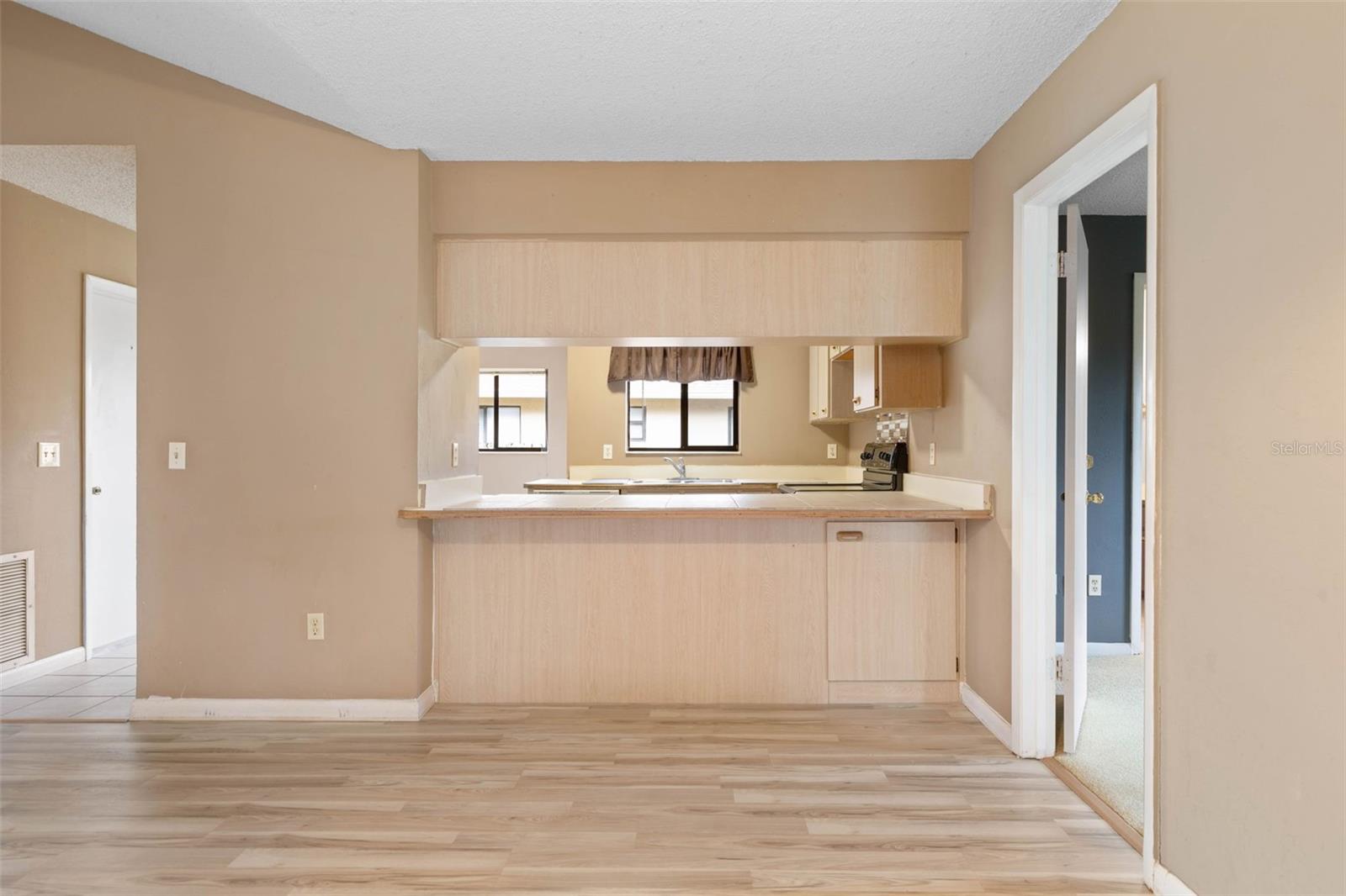 100 WESTBURY LN, PALM COAST, FL, 32164