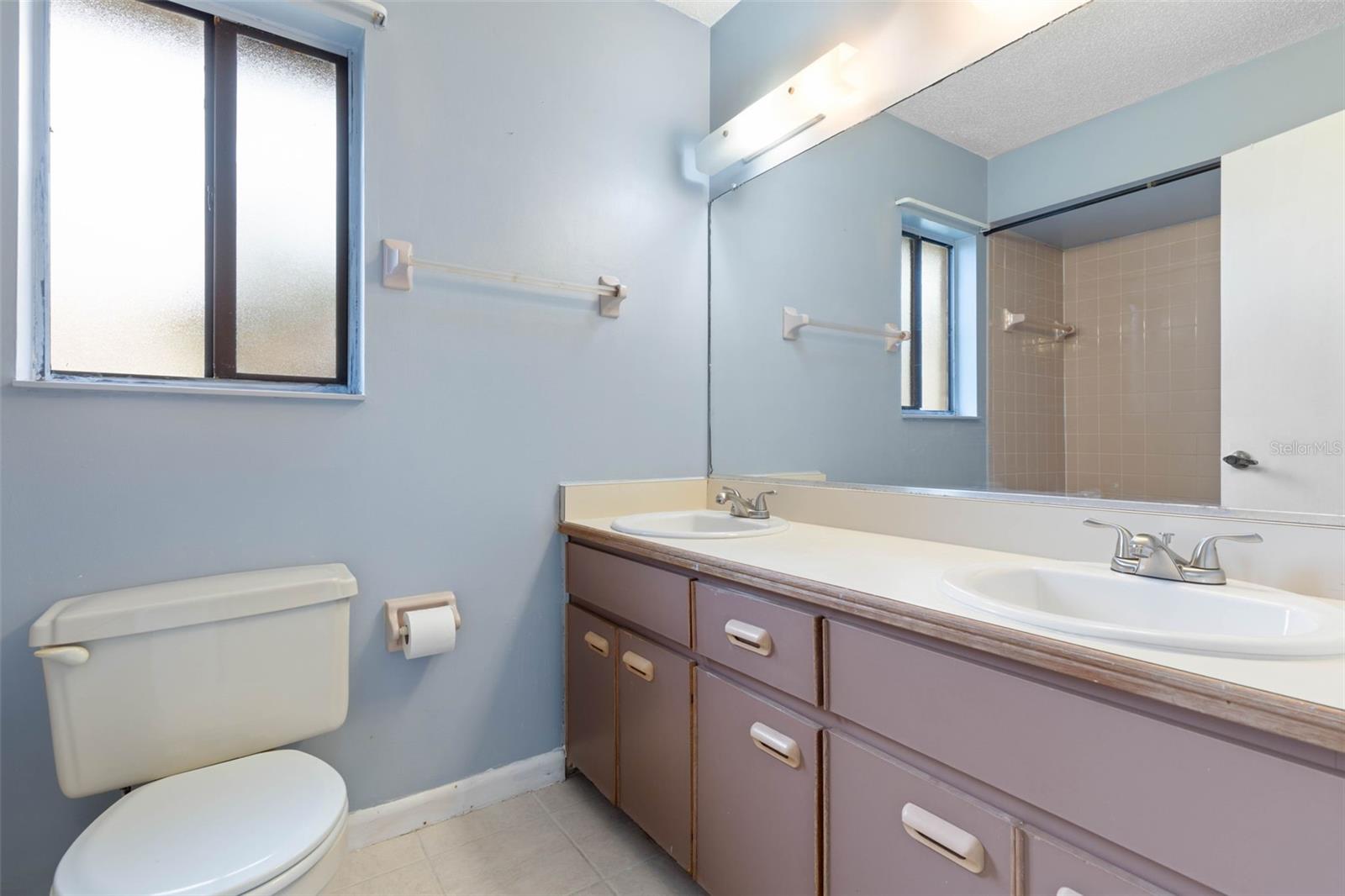 100 WESTBURY LN, PALM COAST, FL, 32164