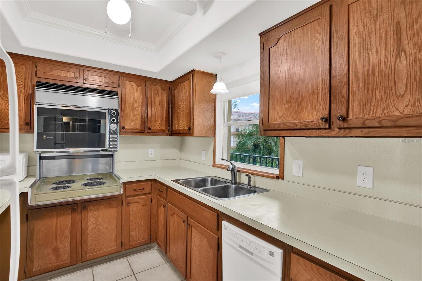 5020 BRITTANY DR S #212, ST PETERSBURG, FL, 33715