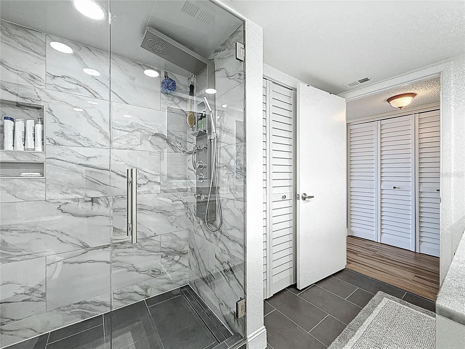 1581 GULF BLVD #102N, CLEARWATER BEACH, FL, 33767