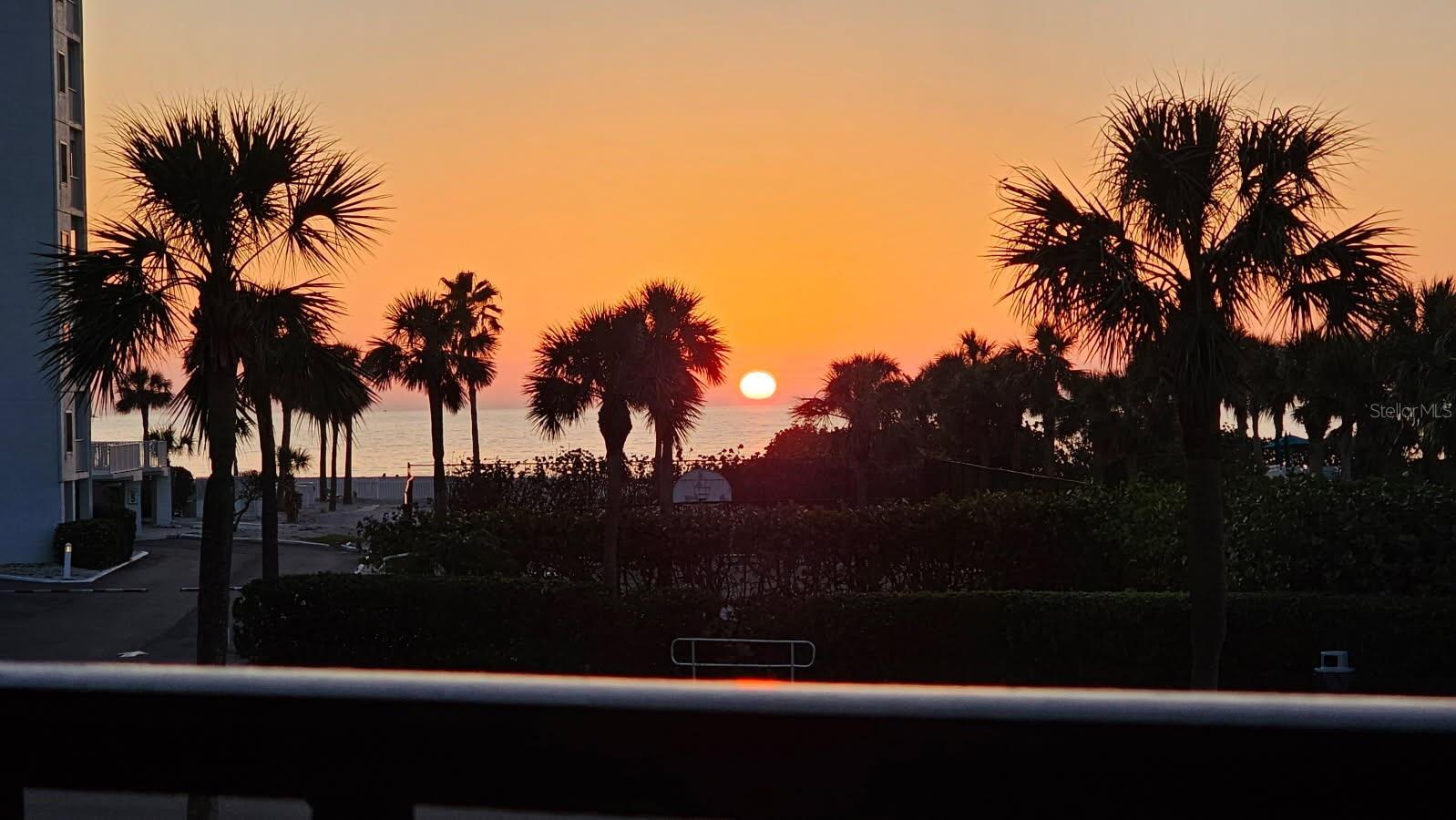 1581 GULF BLVD #102N, CLEARWATER BEACH, FL, 33767