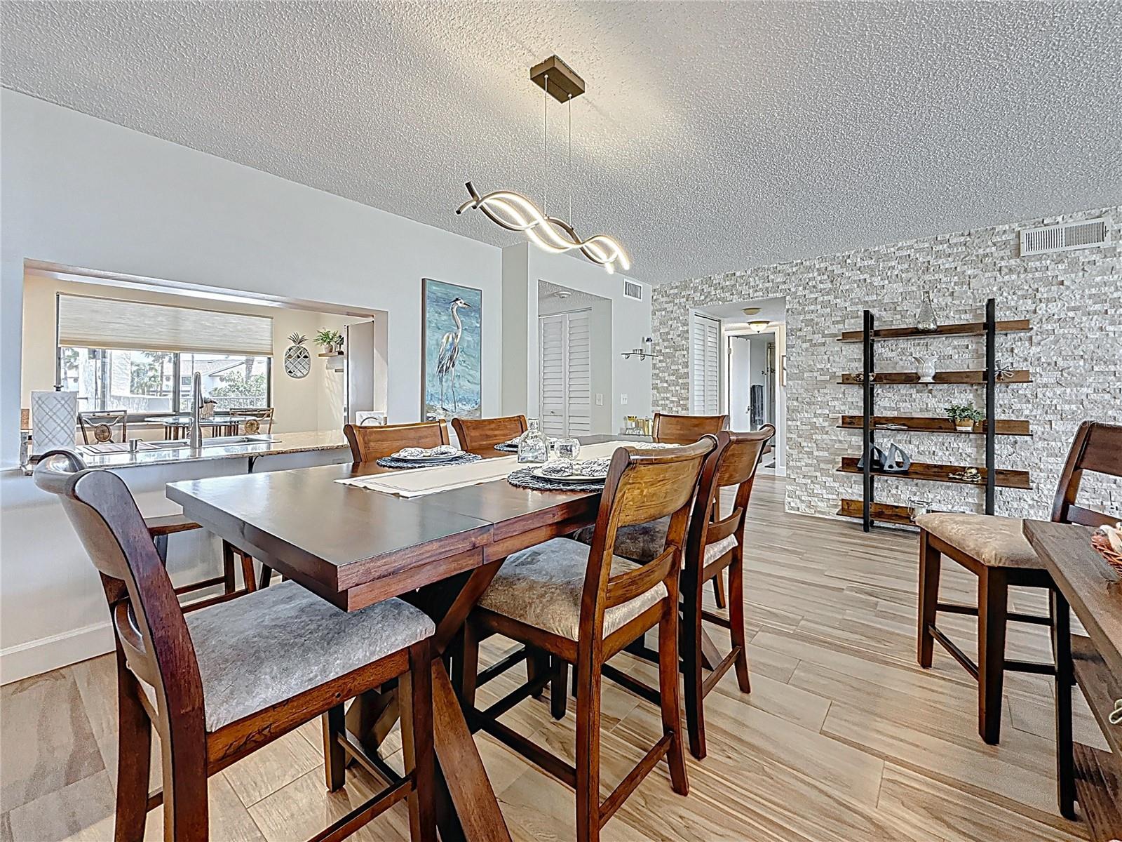 1581 GULF BLVD #102N, CLEARWATER BEACH, FL, 33767