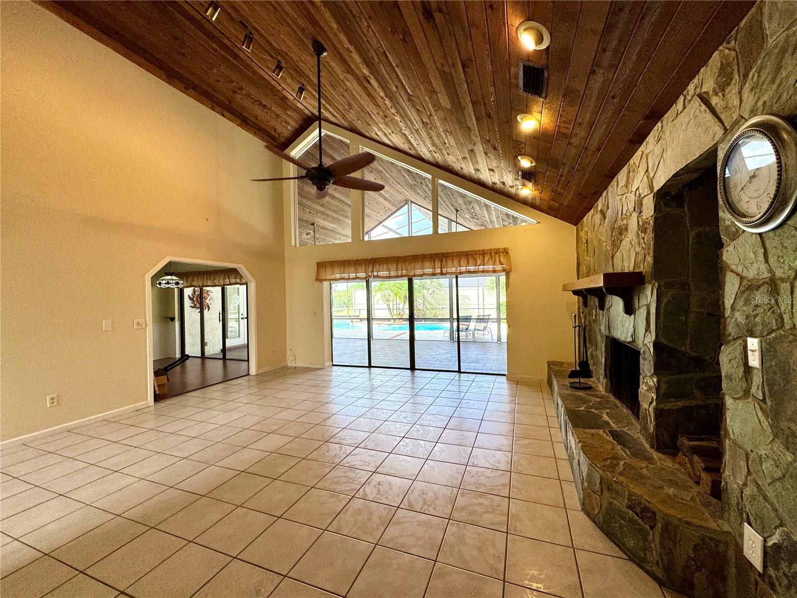 2155 PALM VIEW DR, APOPKA, FL, 32712