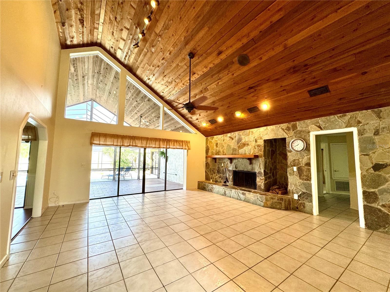 2155 PALM VIEW DR, APOPKA, FL, 32712