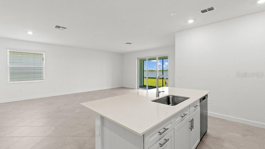 8226 SHORE LAKE DR, ENGLEWOOD, FL, 34224