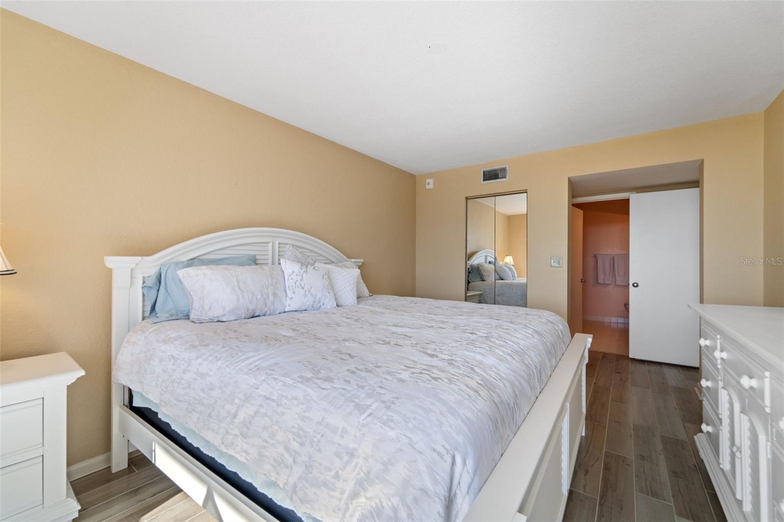 6021 BAHIA DEL MAR CIR #534, ST PETERSBURG, FL, 33715