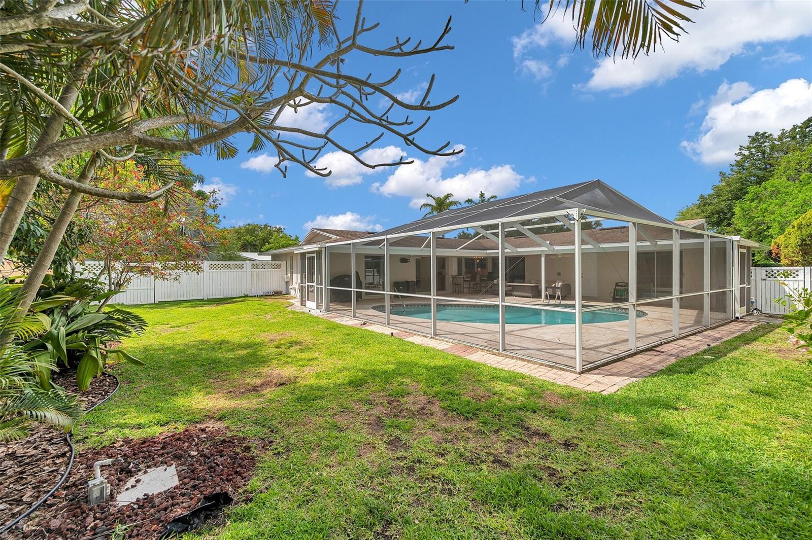 2216 EL DE ORO DR, CLEARWATER, FL, 33764