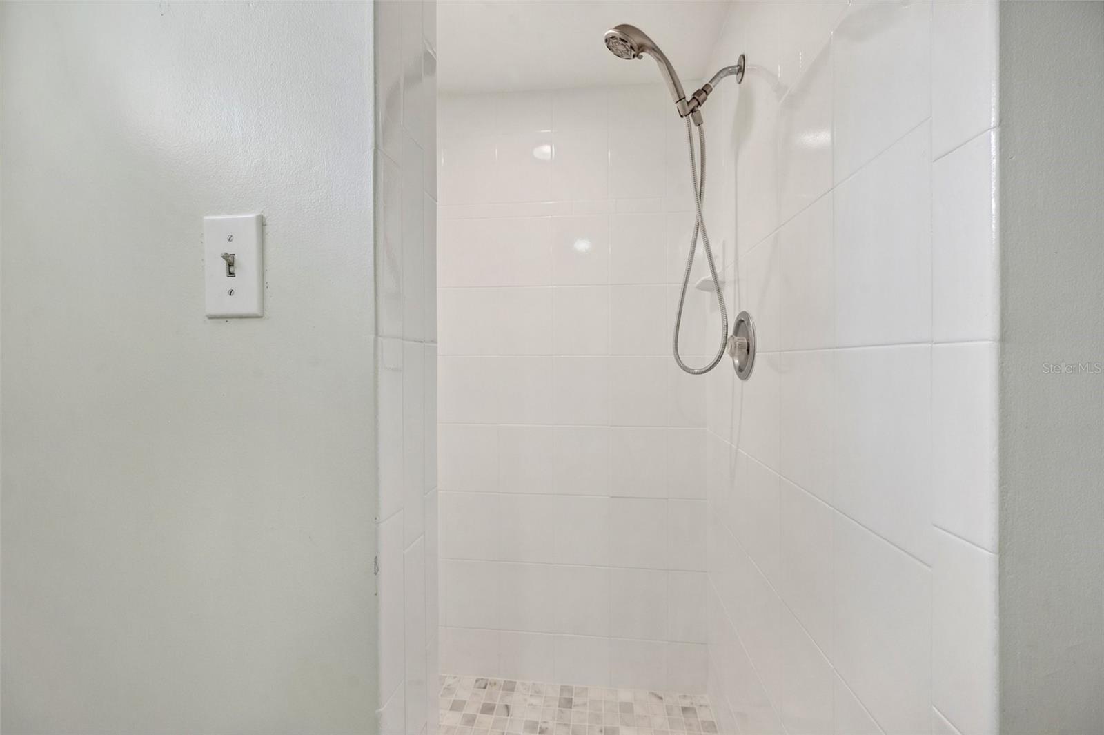 2216 EL DE ORO DR, CLEARWATER, FL, 33764