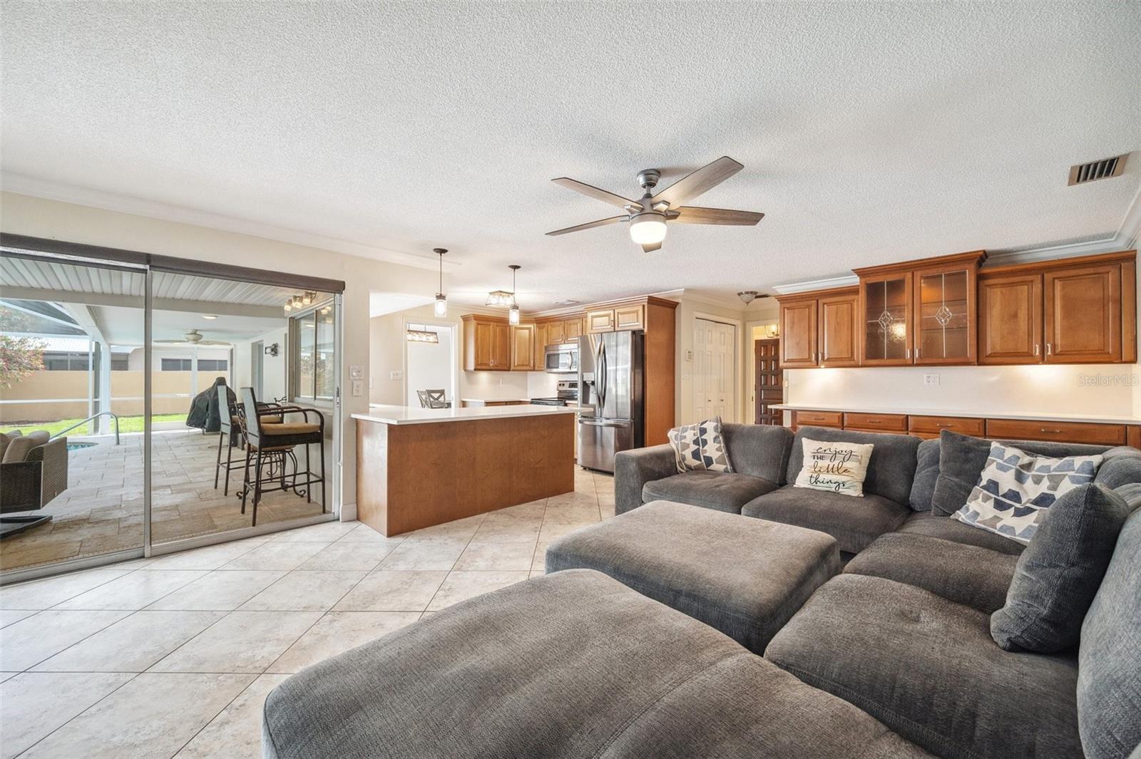 2216 EL DE ORO DR, CLEARWATER, FL, 33764