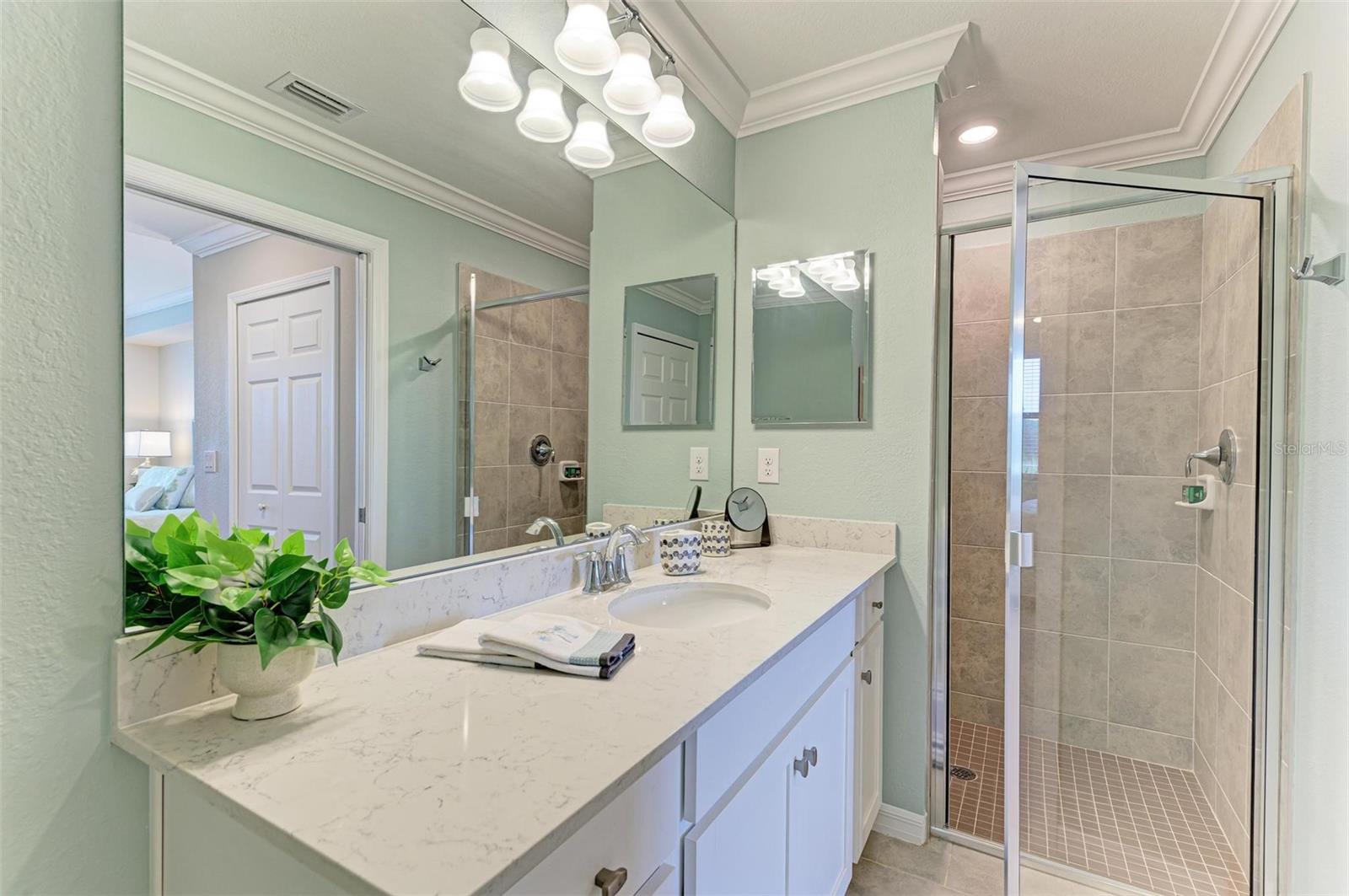 18008 GAWTHROP DR #105, BRADENTON, FL, 34211
