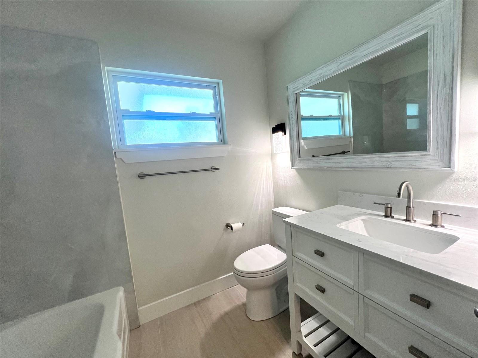352 OAK ST, ENGLEWOOD, FL, 34223