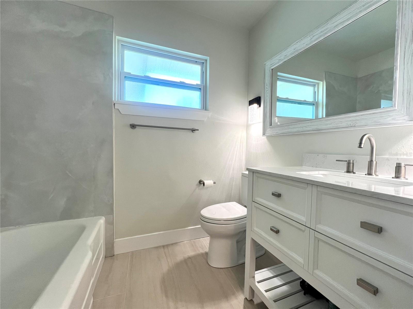 352 OAK ST, ENGLEWOOD, FL, 34223