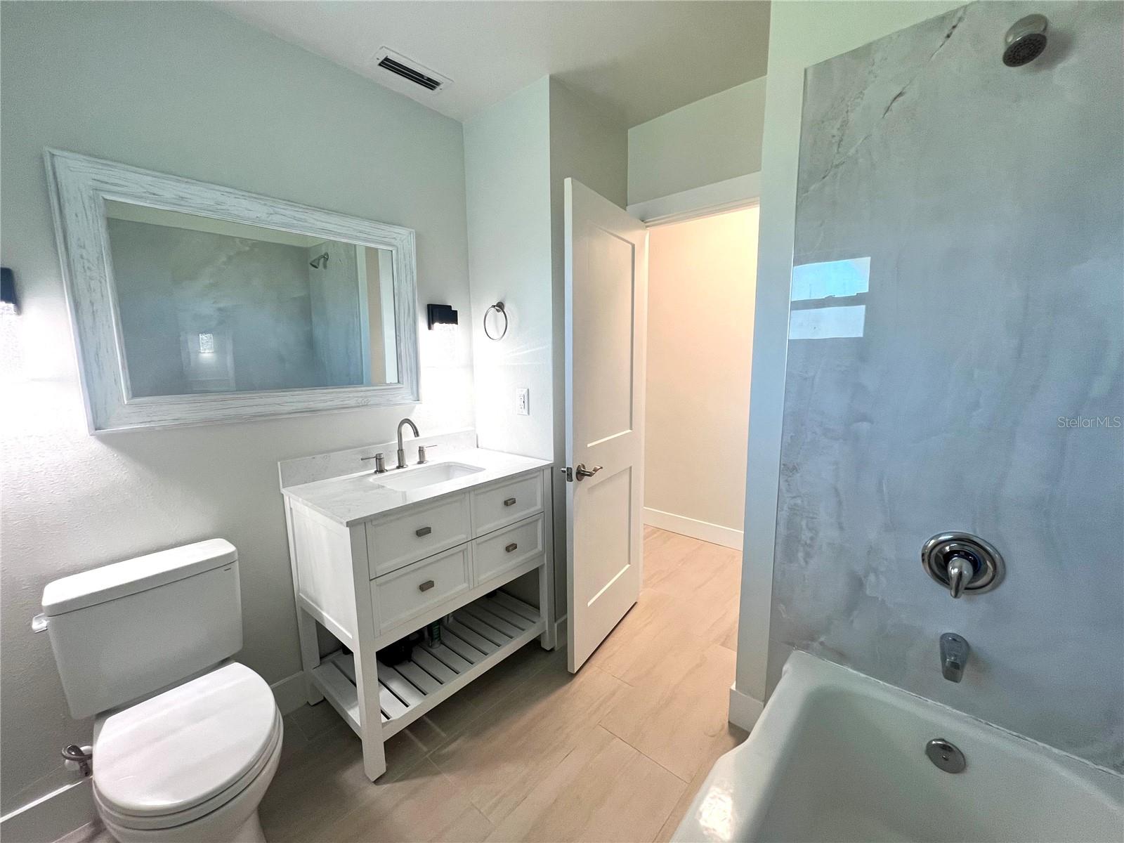 352 OAK ST, ENGLEWOOD, FL, 34223