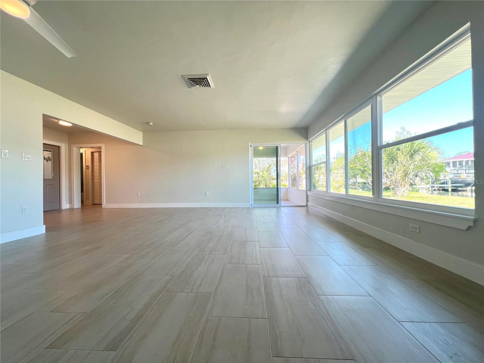 352 OAK ST, ENGLEWOOD, FL, 34223
