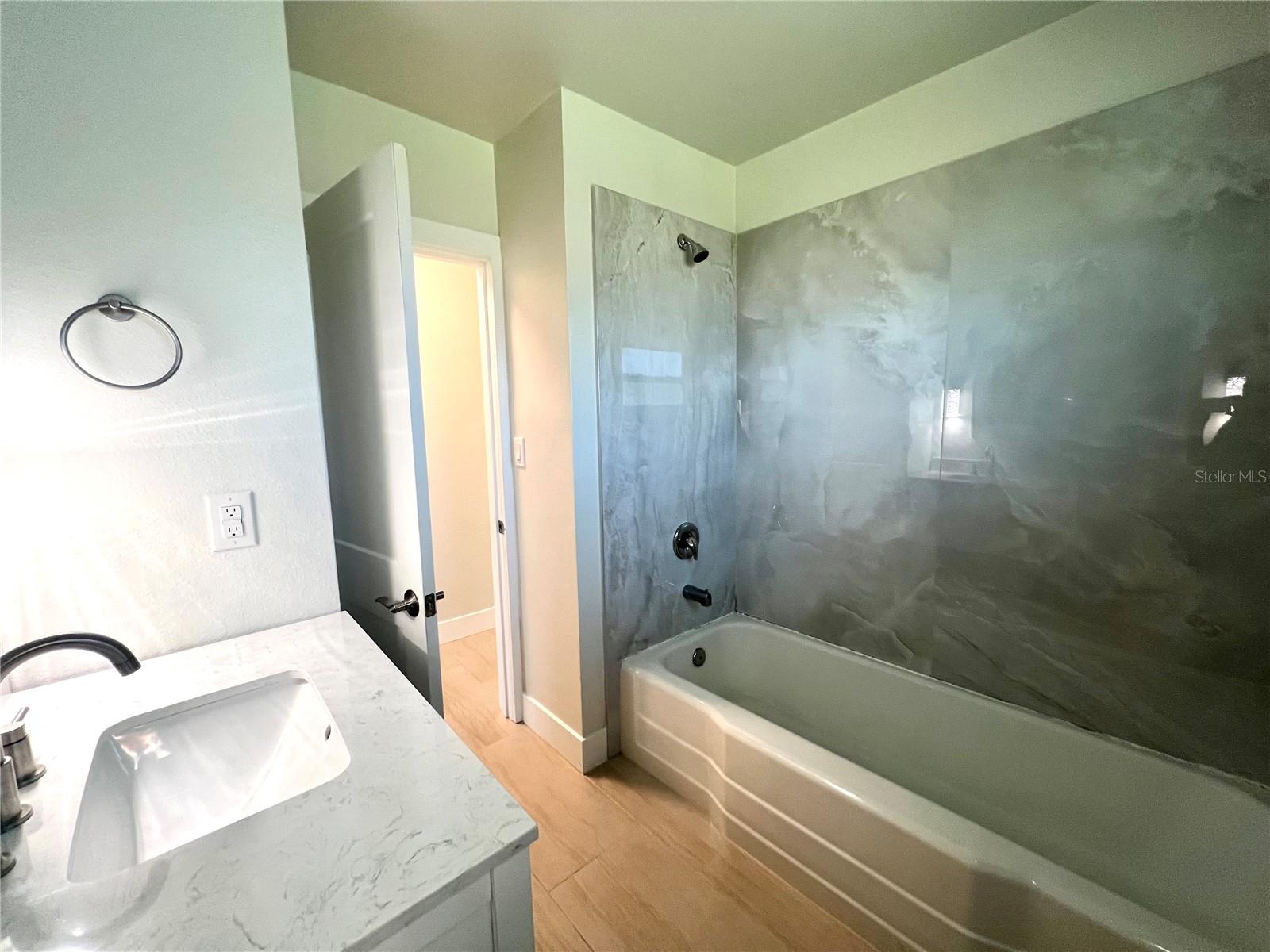 352 OAK ST, ENGLEWOOD, FL, 34223