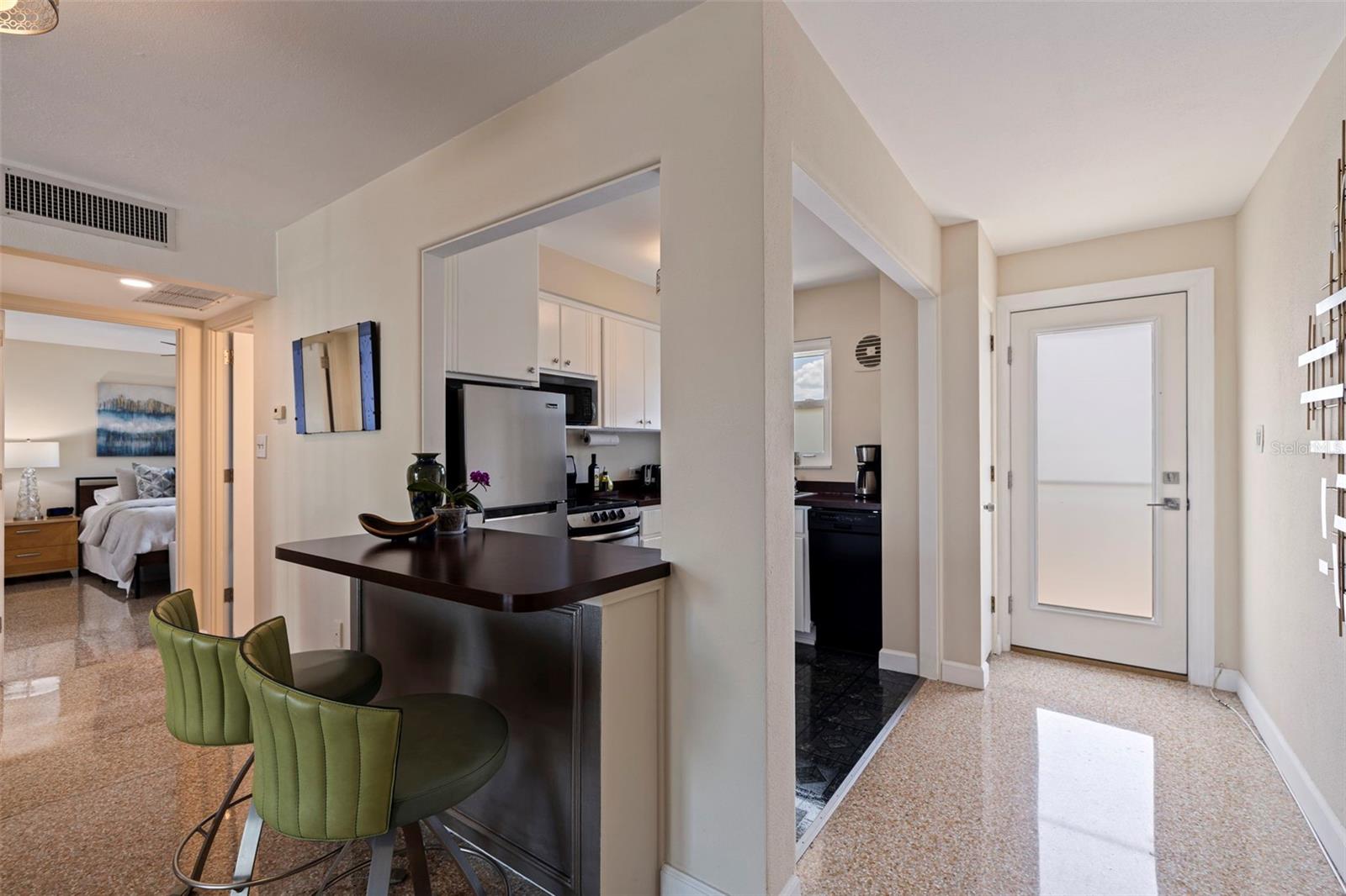 750 BURLINGTON AVE N #4L, ST PETERSBURG, FL, 33701