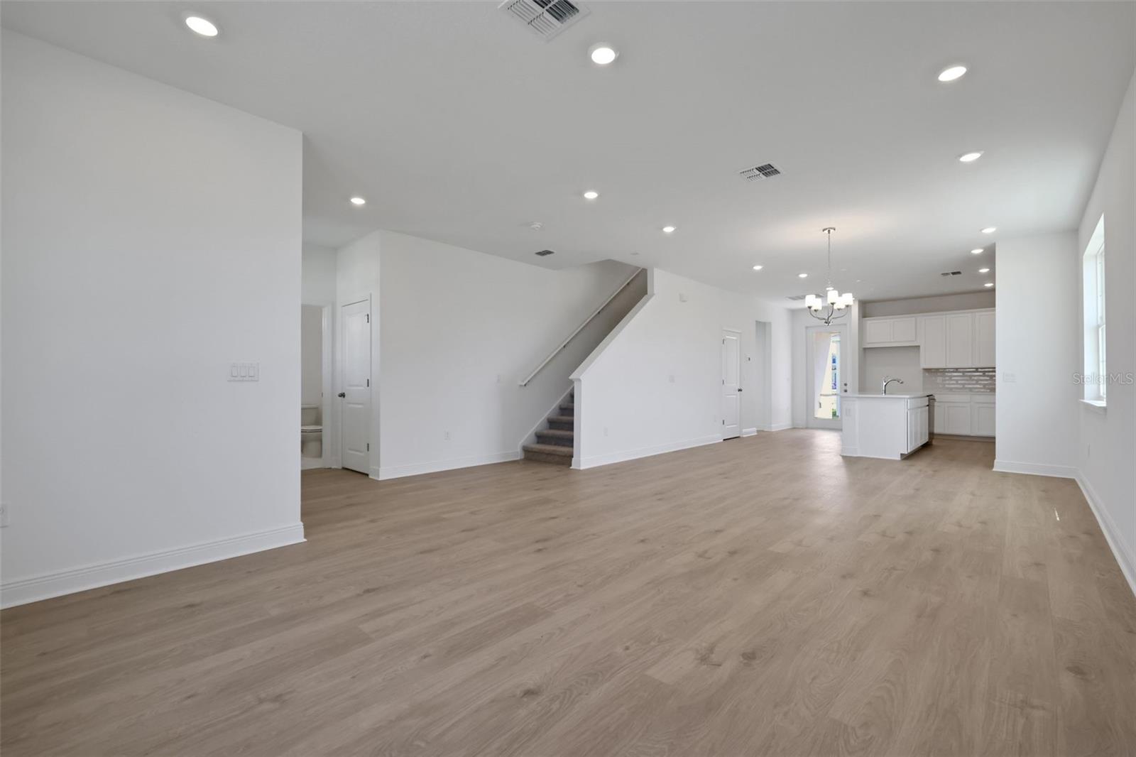 5173 WAYPOINTE BLVD, APOPKA, FL, 32712