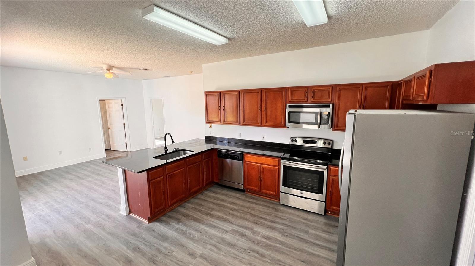 348 AYLESBURY CT, KISSIMMEE, FL, 34758
