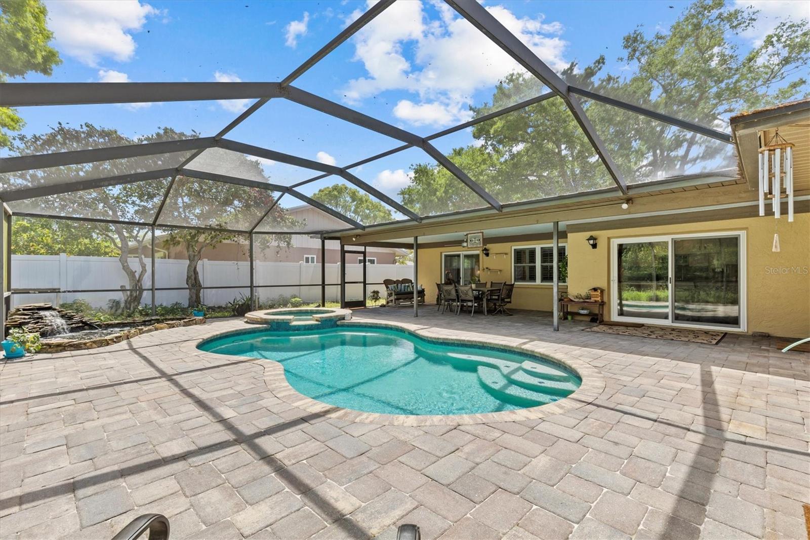 11353 TRADEWINDS BLVD, LARGO, FL, 33773