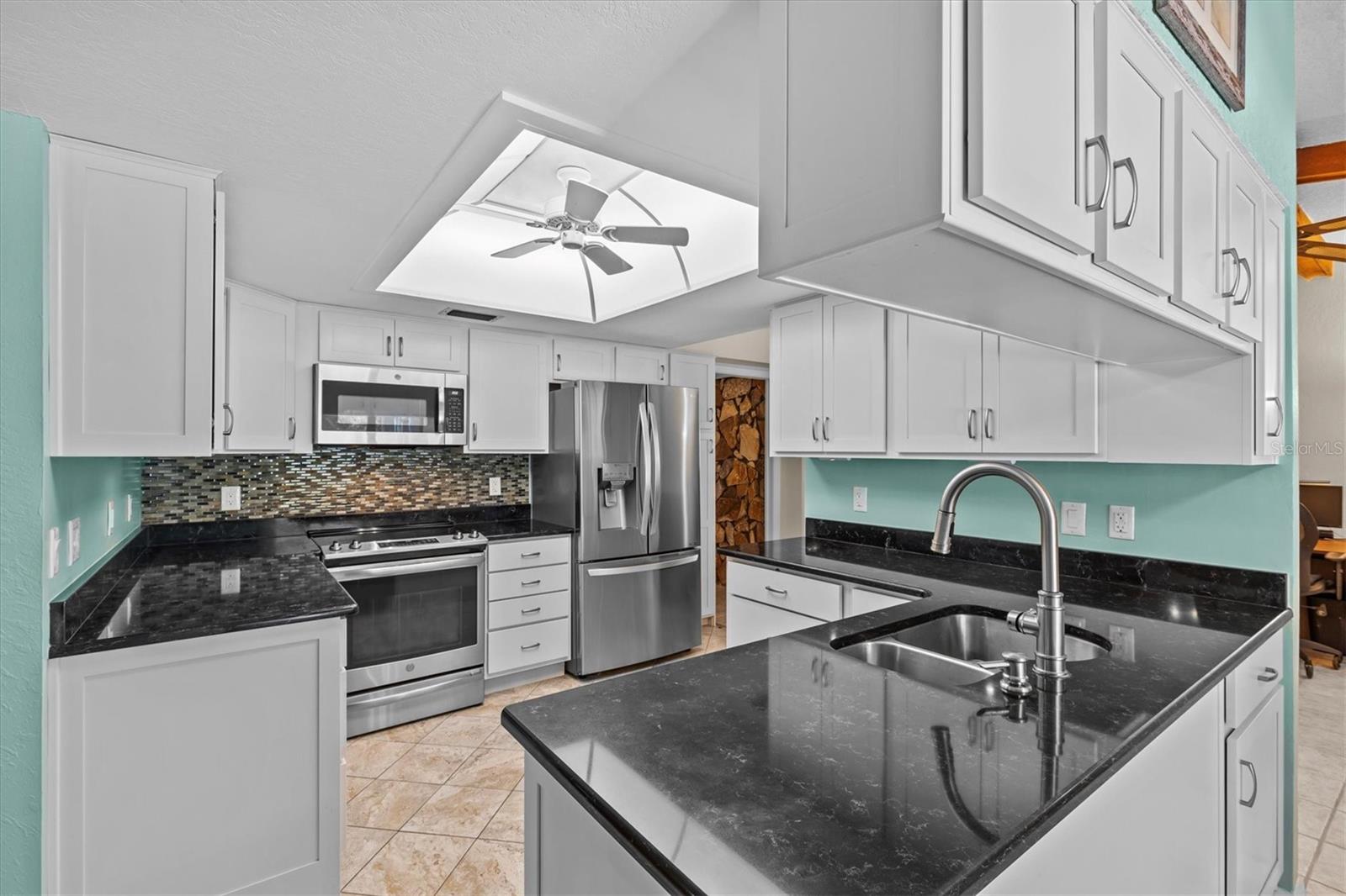 11353 TRADEWINDS BLVD, LARGO, FL, 33773