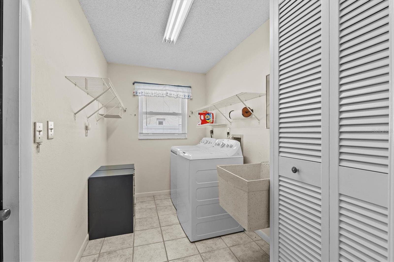 11353 TRADEWINDS BLVD, LARGO, FL, 33773