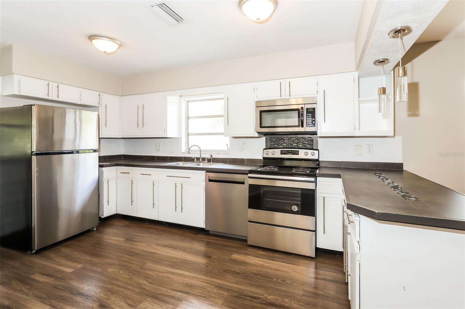 10909 W ELBOW DR, TAMPA, FL, 33612